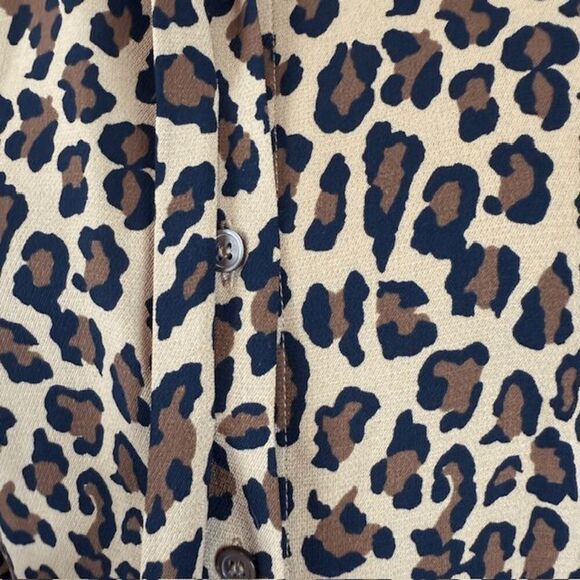 Liz Claiborne Petite Leopard Print Button Front Blouse Size Small Petite - Picture 2 of 9